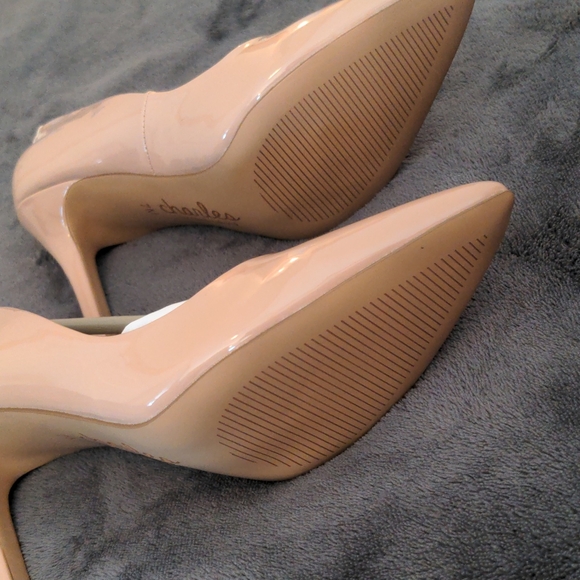 Charles David Nude Pumps - Picture 3 of 4